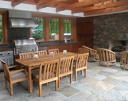 outdoor kitchen
